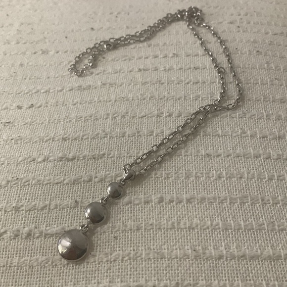 Three Stone Pendant - Picture 2 of 2